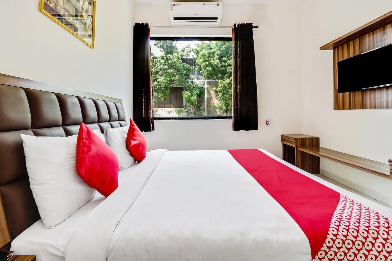 Oyo 10213 Hotel Panache マトゥラー エクステリア 写真