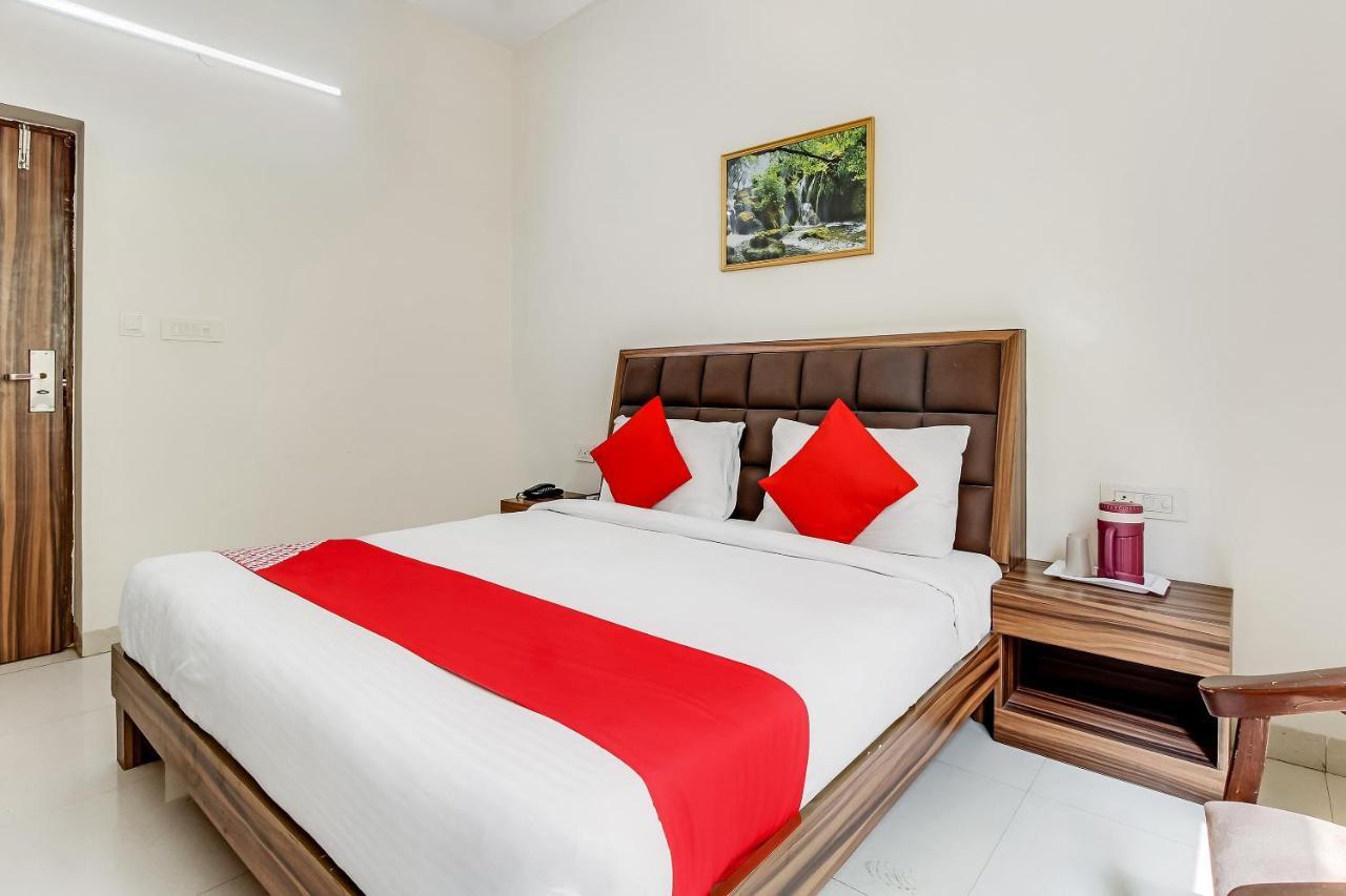 Oyo 10213 Hotel Panache マトゥラー エクステリア 写真